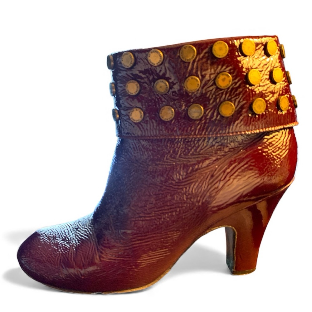 MARC BY MARC JACOBS Burgundy Studded Booties